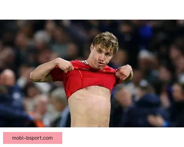 曼联前锋霍伊伦德社交平台回应更衣室不和传闻澄清事实